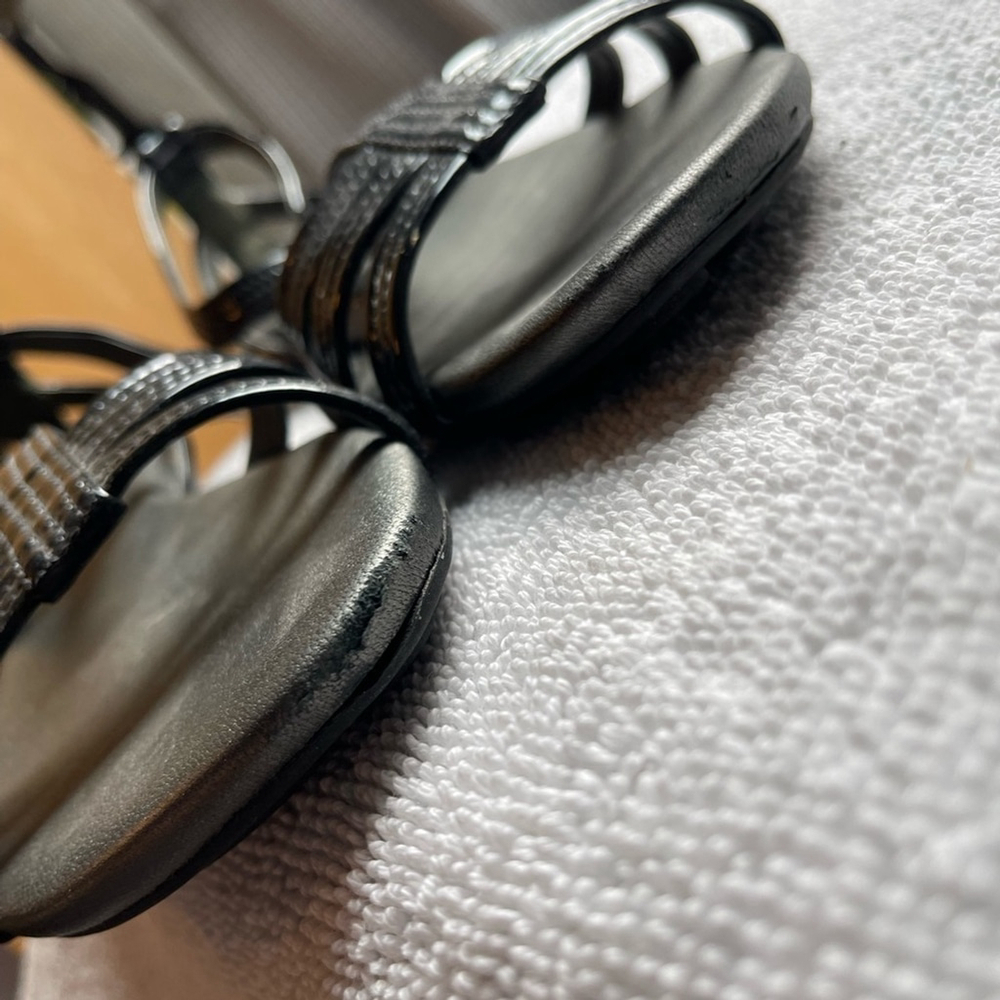 Cole Haan Nike Air strappy patent leather sandals. - Picture 3 of 3
